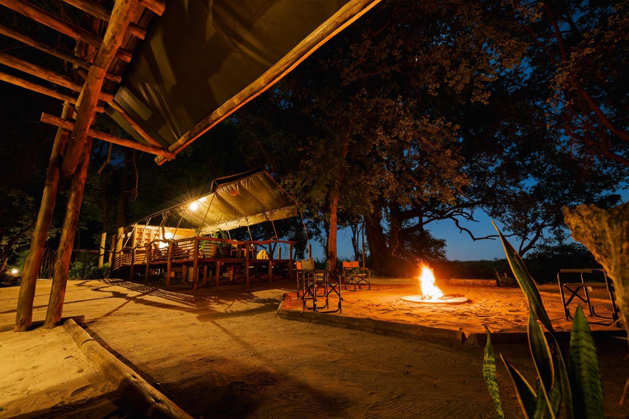 Askiesbos - Samochima Bush Camp Shakawe Ngoại thất bức ảnh