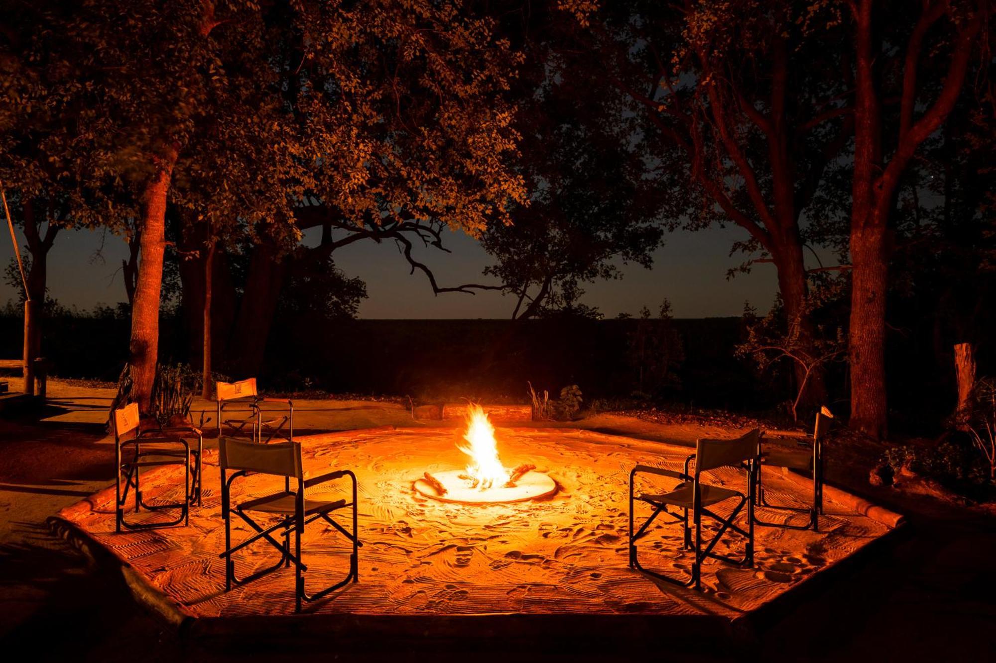 Askiesbos - Samochima Bush Camp Shakawe Ngoại thất bức ảnh