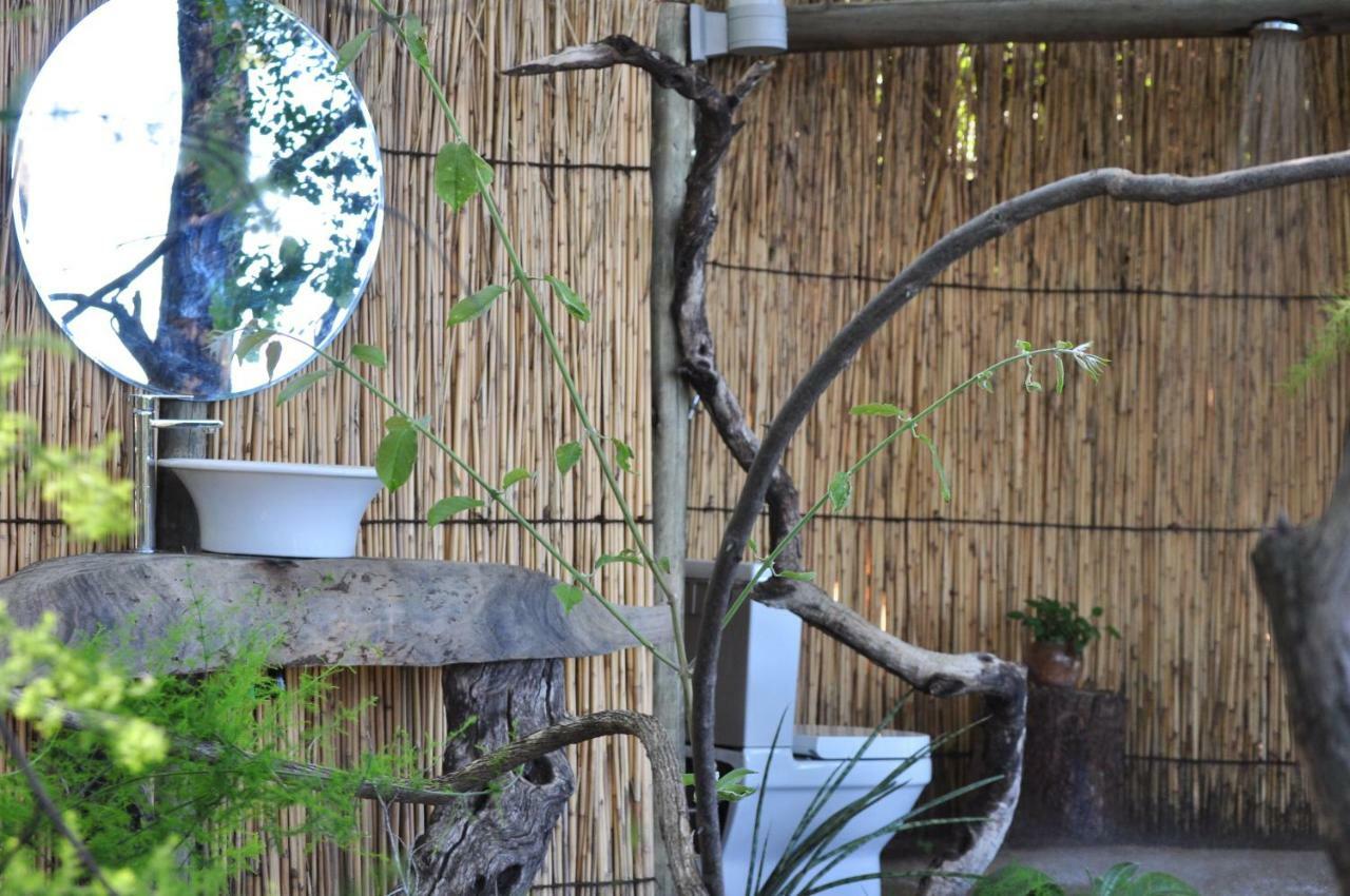 Askiesbos - Samochima Bush Camp Shakawe Ngoại thất bức ảnh